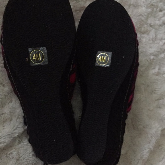 So cute! Pink checked clogs - Picture 5 of 7